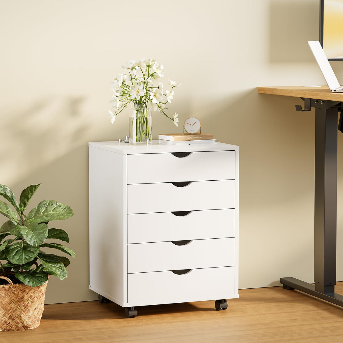 5 Drawer Wooden Dresser Q942866