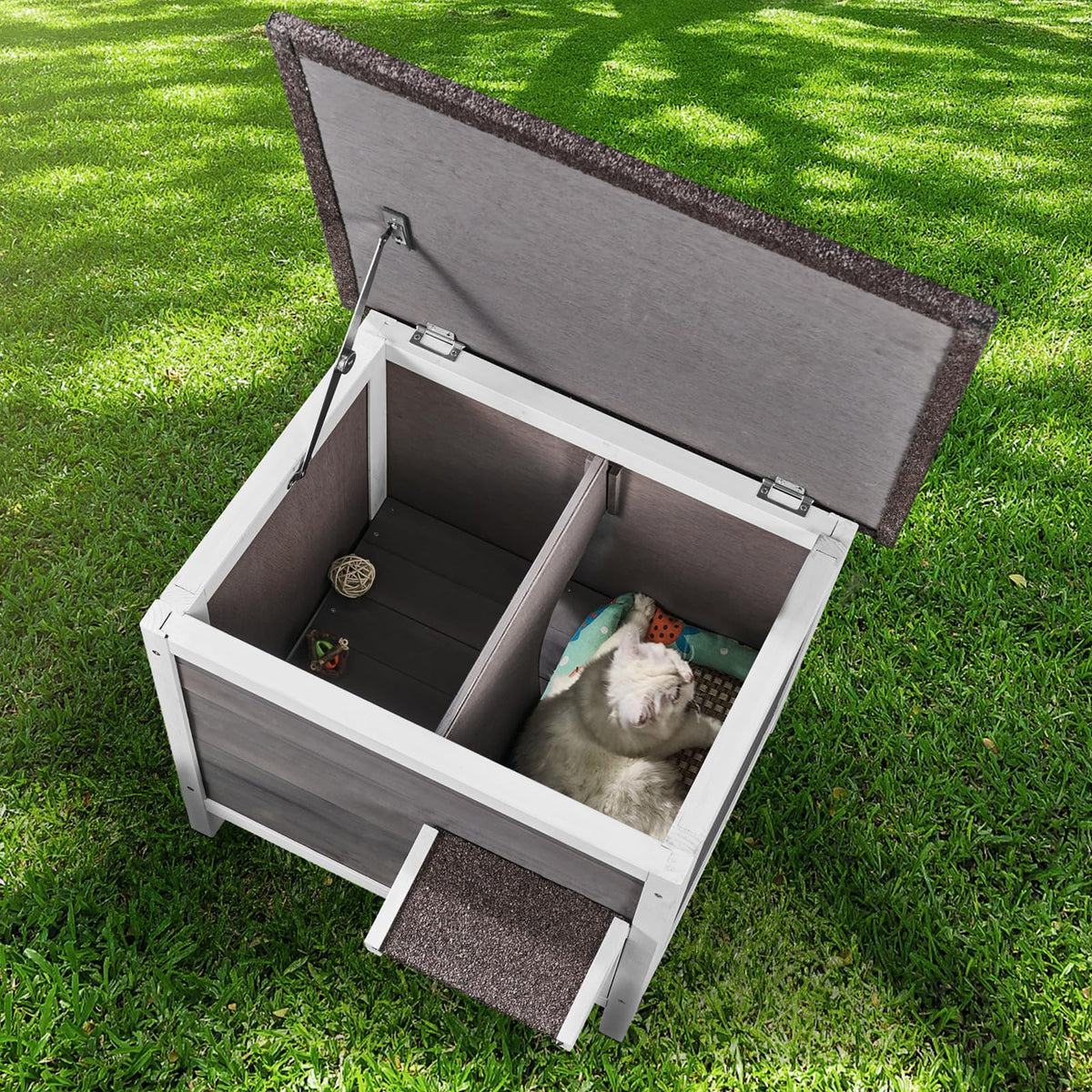 Weatherproof Wooden Outdoor Cat House C41911